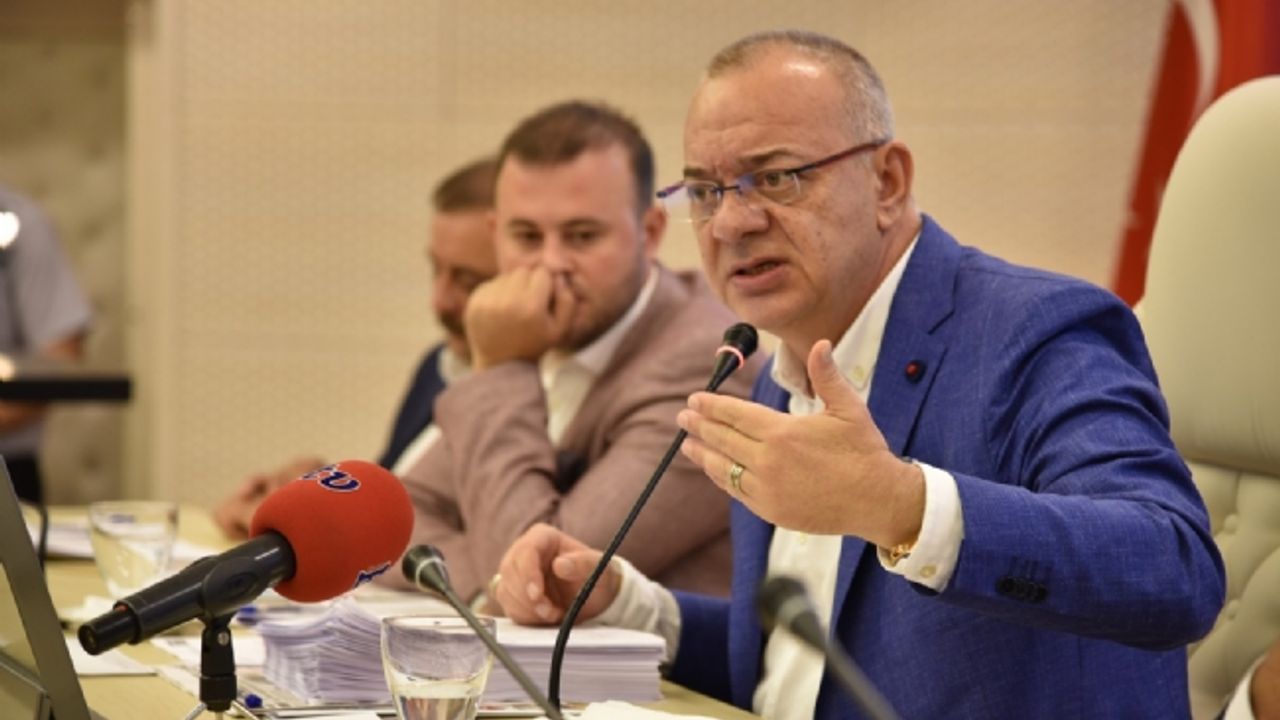 İŞTE OLAYLI MECLİSTEN OBJEKTİFLERE YANSIYANLAR