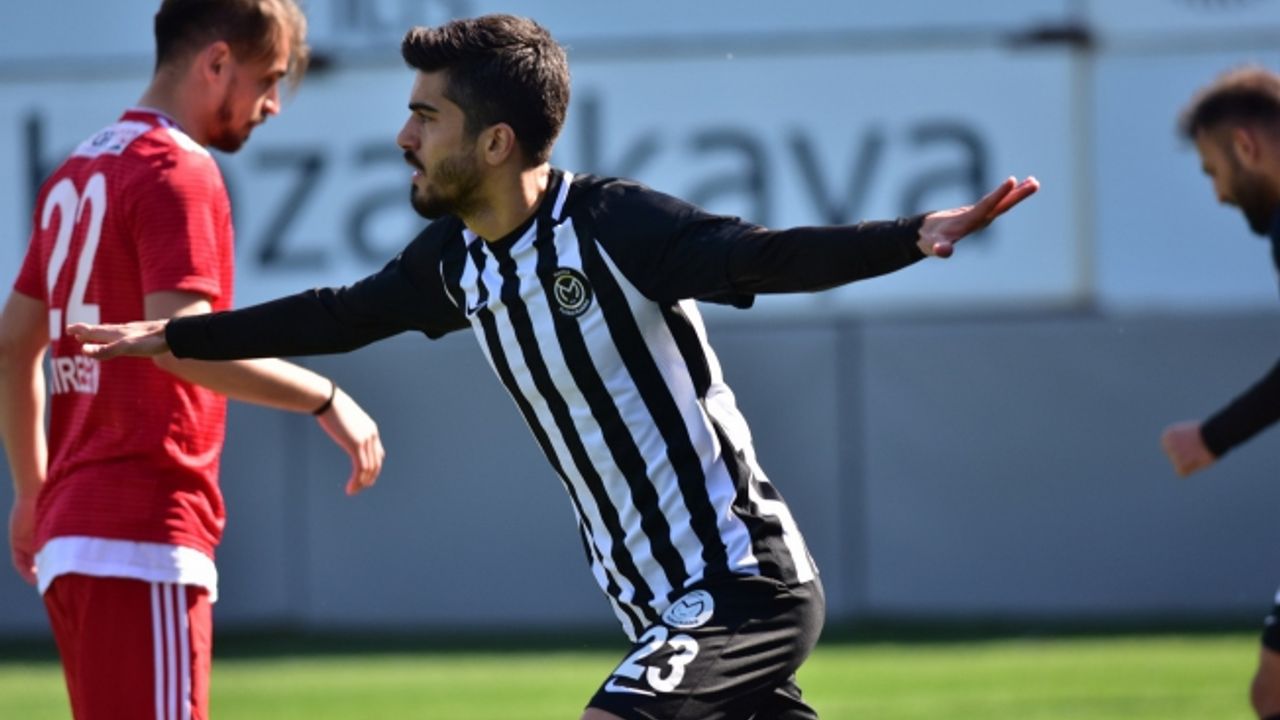 Manisa FK ilk yarıyı 2-1 önde kapattı