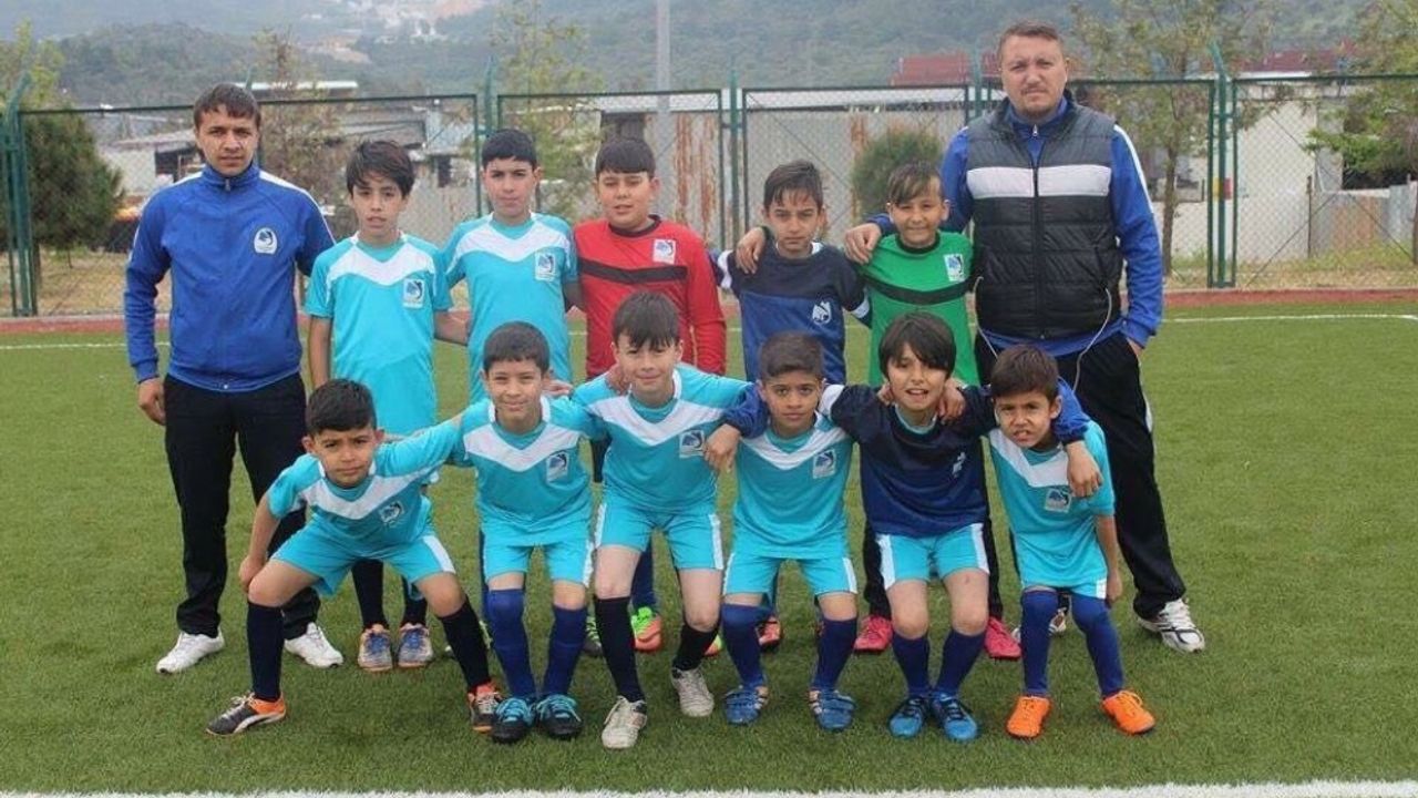 Geleceğin Futbolcuları Yunusemre'de Yetişiyor