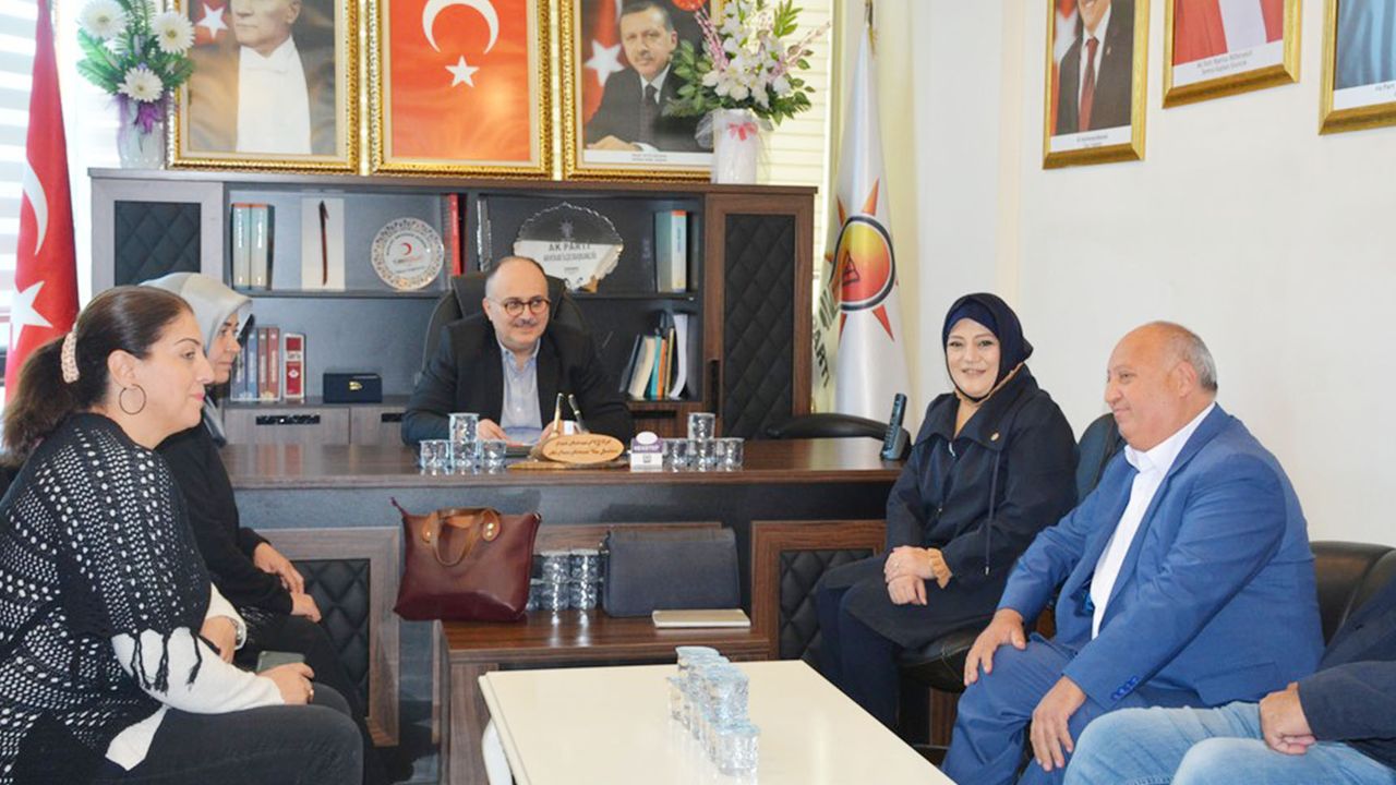 AK Partili Erenler, Akhisar'da ziyaretlerde bulundu