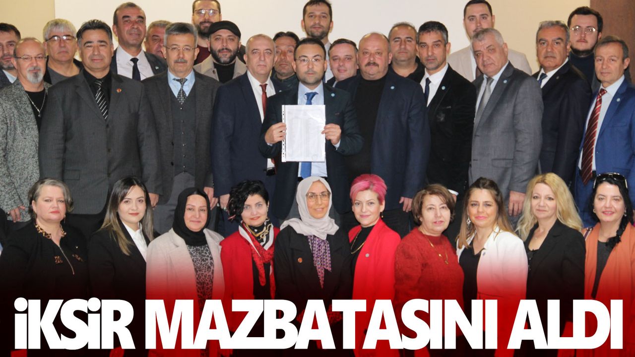 İYİ Parti Manisa İl Başkanı Av. Ali Zafer İksir mazbatasını aldı