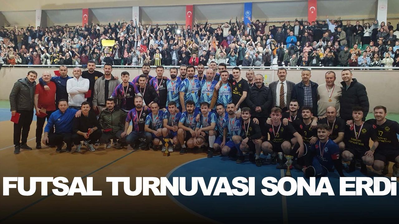 Demirci'de düzenlenen futsal turnuvası sona erdi