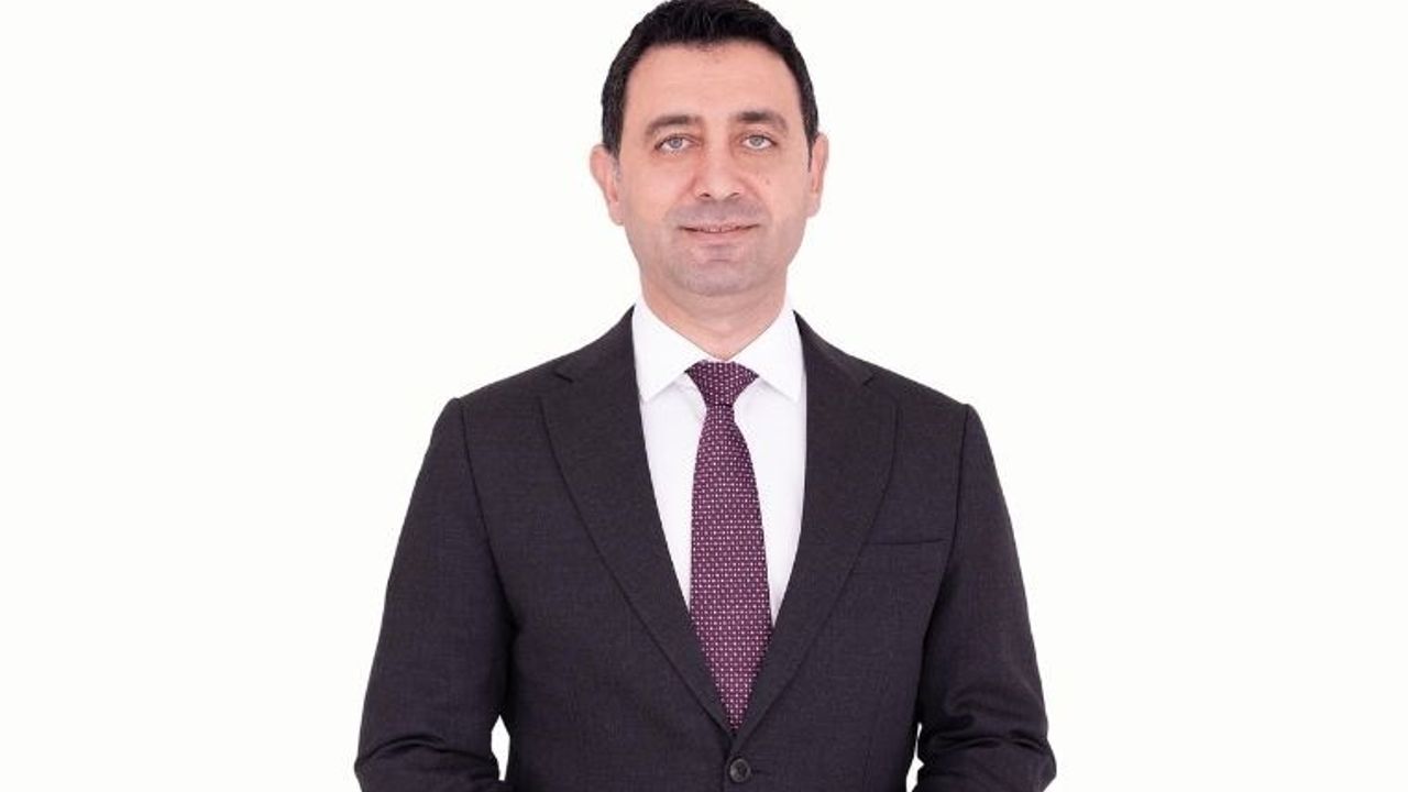 CHP Bayraklı Belediye Başkan adayı İrfan Önal kimdir?