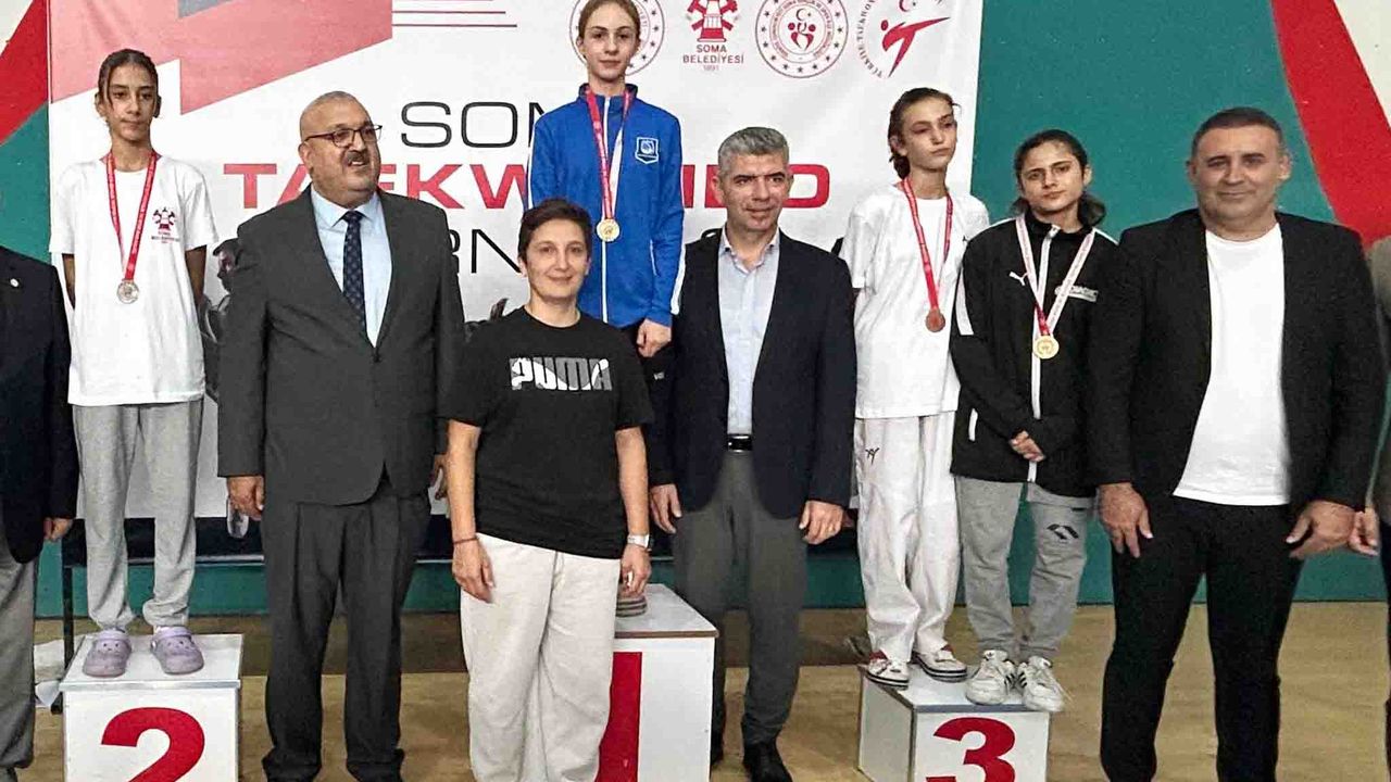 Şehzadeler Belediyesi sporcuları Soma’ndan madalyayla döndü