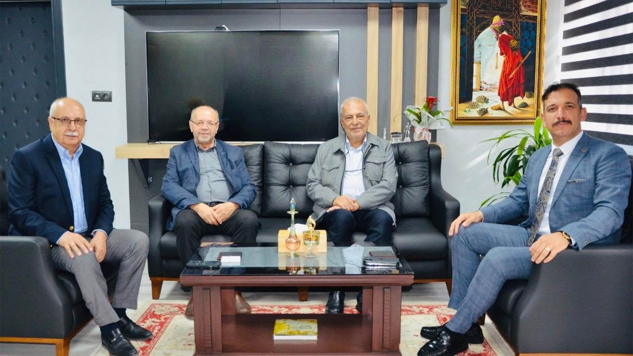 Eski yerel yöneticilerden kamuya moral ziyareti