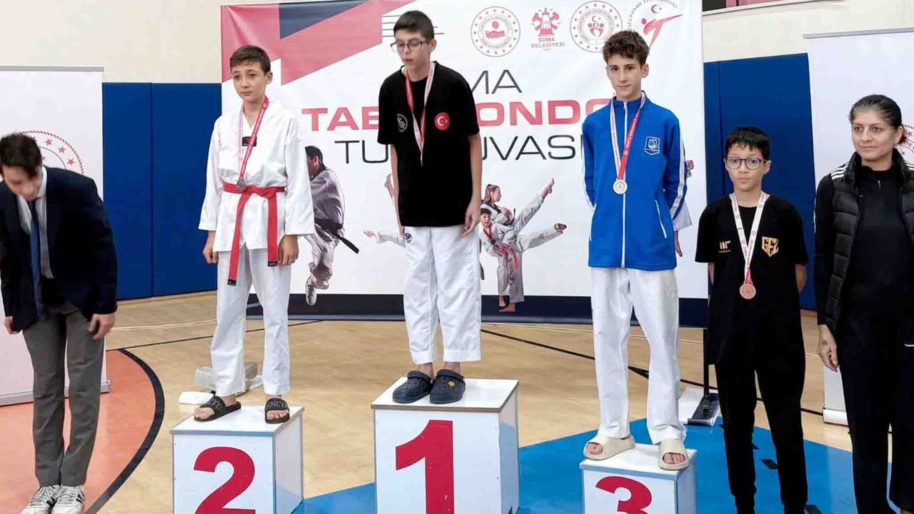 Yunusemreli Tekvandocular Soma’dan 4 madalya ile döndü