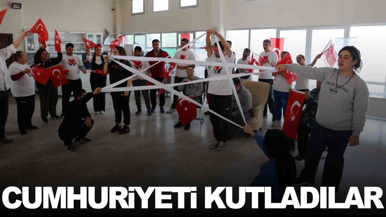 Özel çocuklar Cumhuriyet coşkusunu doyasıya yaşadı