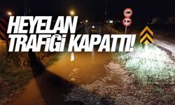 Manisa’da heyelan yolu trafiğe kapattı