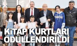 'Kitap kurtları' ödüllendirildi