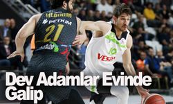 Dev Adamlar Evinde Galip