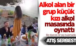 Bir grup küçük kızı alkol masasında oynattı