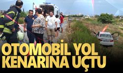 Manisa'da otomobil yol kenarındaki araziye uçtu 2'si çocuk 3 yaralı