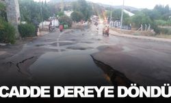 Ege ilinde cadde dereye döndü!