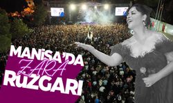 Manisa Kula'da "Beşibiryerde Turizm ve Sanat Festivali"nde şarkıcı Zara konser verdi