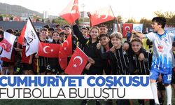 Cumhuriyet coşkusu Futbol Şenliği ile taçlandı