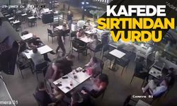 Kafede oturan genci küfrettiği için sırtından vurmuş... O anlar kamerada