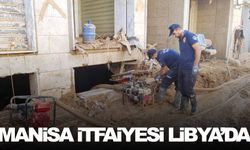 Manisa itfaiyesi Libya’da yara sarıyor!