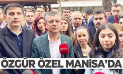 Özgür Özel gençlerle bir araya geldi