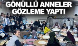 Salihli’de anneler okulları için hamur açıp, gözleme yaptılar