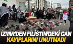 İzmir'de İsrail'in saldırılarında ölen Filistinlileri temsilen ayakkabı bırakıldı