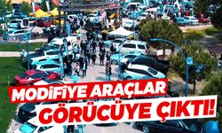 Modifiye araç tutkunları Ortaköy’de toplandı!