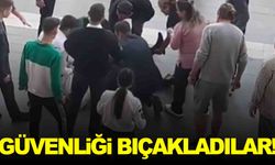 15 yaşındaki çocuklar AVM güvenliğini bıçakladı!