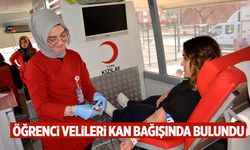 Öğrenci velileri kan bağışında bulundu