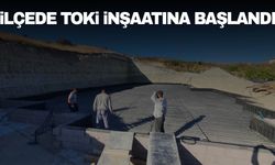 Manisa’nın ilçesinde TOKİ inşaatında ilk bloğun temeli atıldı