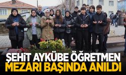 Şehit Öğretmen Şenay Aybüke Yalçın mezarı başında dualarla anıldı