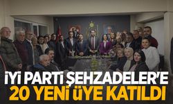 İYİ Parti Şehzadeler'e 20 yeni üye katıldı