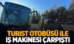 Turist otobüsü ile iş makinesi çarpıştı: 1’i ağır 6 yaralı