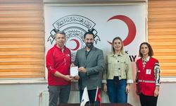 Arınç çiftinden Kızılay'a destek