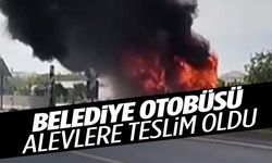 İzmir’de belediye otobüsü alevlere teslim oldu