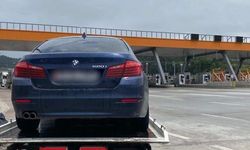 Lüks otomobiline çakar takıp gezen sürücünün ehliyetine el konuldu