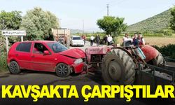 İzmir’de traktör ve otomobil çarpıştı… 4 kişi yaralandı