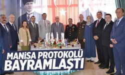 Manisa'da resmi bayramlaşma töreni