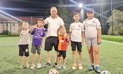 Manisalı miniklerden önce temizlik sonra maç