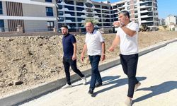 Başkan Akın, Ergenekon Mahallesi’nde yol çalışmalarını inceledi