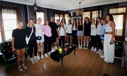 Turgutlu kadın voleybol takımı diyetisyen kontrolünden geçti