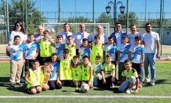 Manisa’da minik sporculardan dostluk rüzgarı