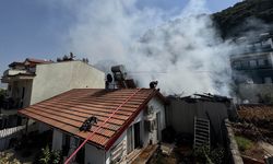 Fethiye’de ev yangını paniğe neden oldu