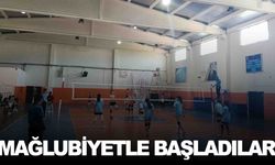 Sarıgöllü kızlar filede mağlubiyetle başladı