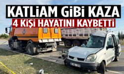 Hafif ticari araç tıra çarptı! 4 kişi hayatını kaybetti