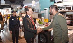 Salihli Kaymakamı Ali Güldoğan, esnafın taleplerini dinledi