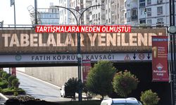 Köprülü kavşakların isimleri yerleştiriliyor