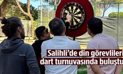 Salihli’de din görevlileri dart turnuvasında bir araya geldi