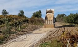 Saruhanlı Koldere’de arazi yolları yenileniyor