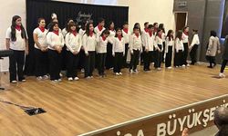 24 Kasım Öğretmenler Günü... Öğrencilerin hazırladığı gösteriler büyük ilgi gördü