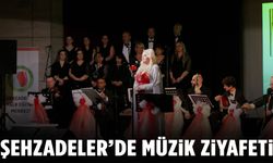 Sanatseverler Şehzadeler Korosu ile buluştu