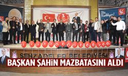 YRP Şehzadeler’de güven tazeleyen Şahin mazbatasını aldı